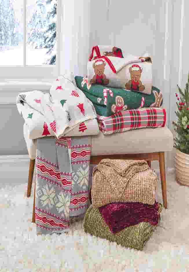 Holiday Novelty Throw Blanket image number 2