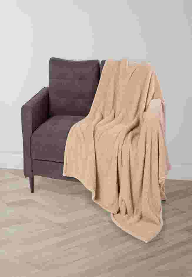 HGTV Butter Sherpa Faux Fur Throw image number 2