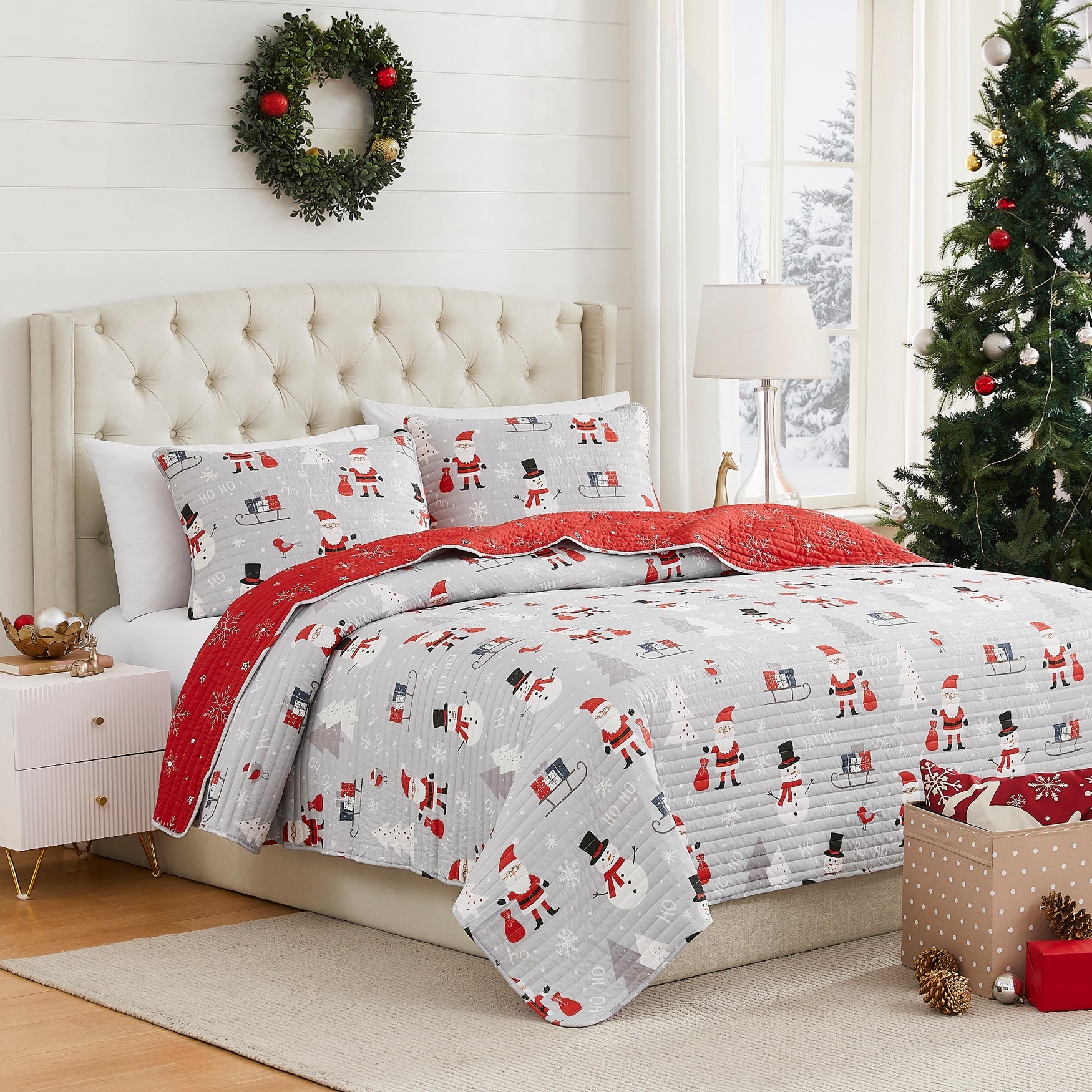 Avanti Linens Christmas Quilts image number 0