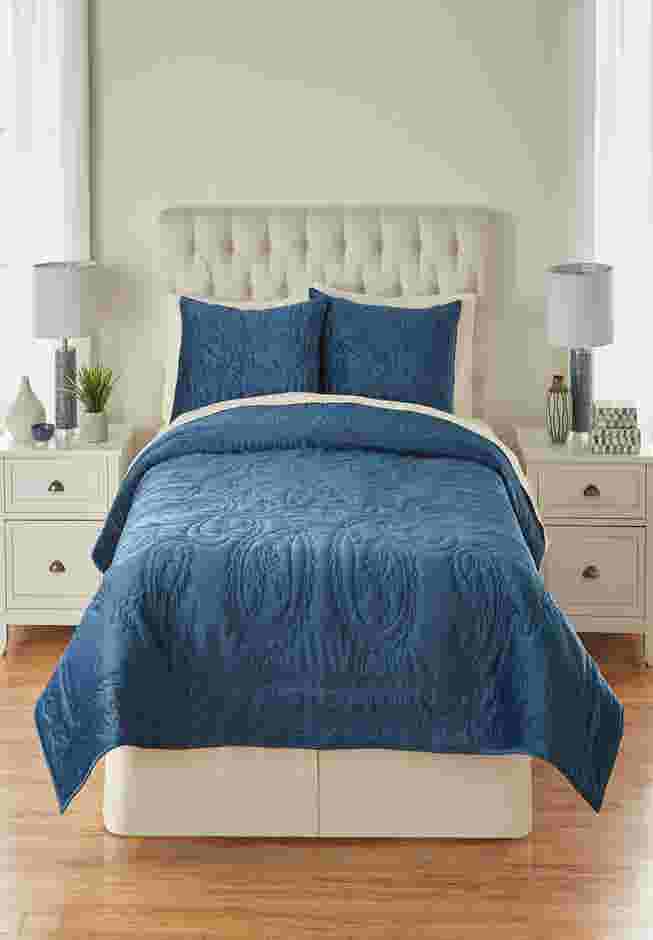 Embroidered Velvet Quilt Set image number 0