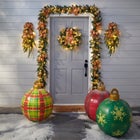 32" Pre-Lit Noelle Vertical Swag image number null