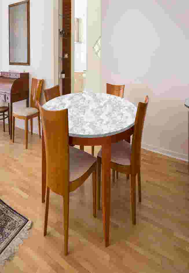 5’ Round Stretch-Fit Table Cover image number 0