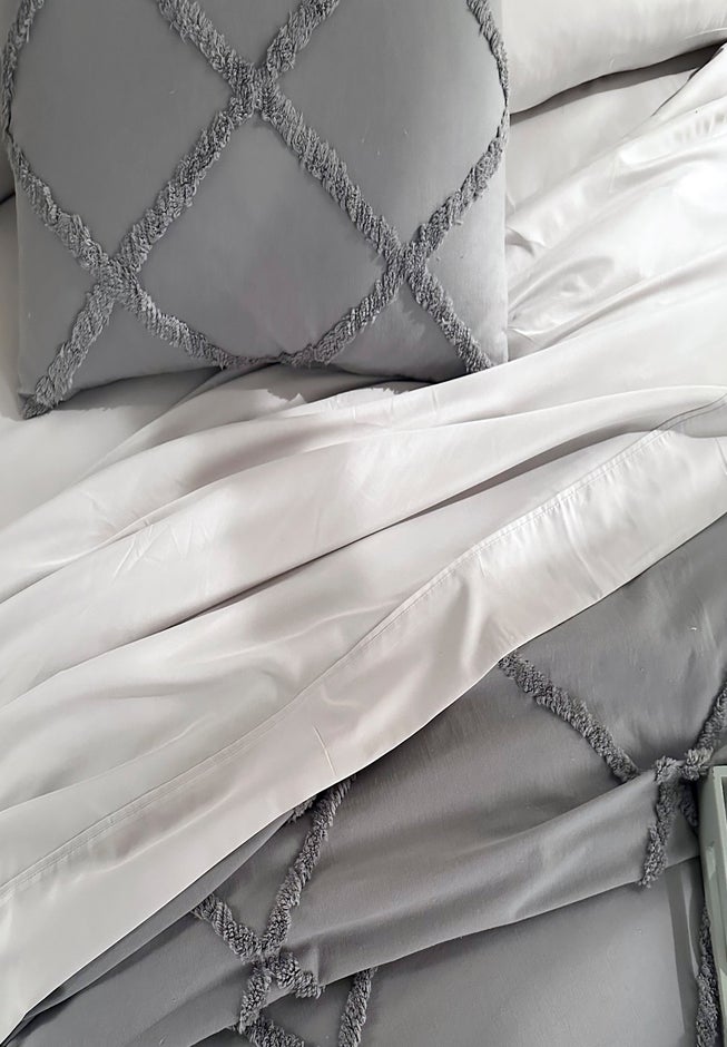 Eva Chenille Bedspread Set  image number 3
