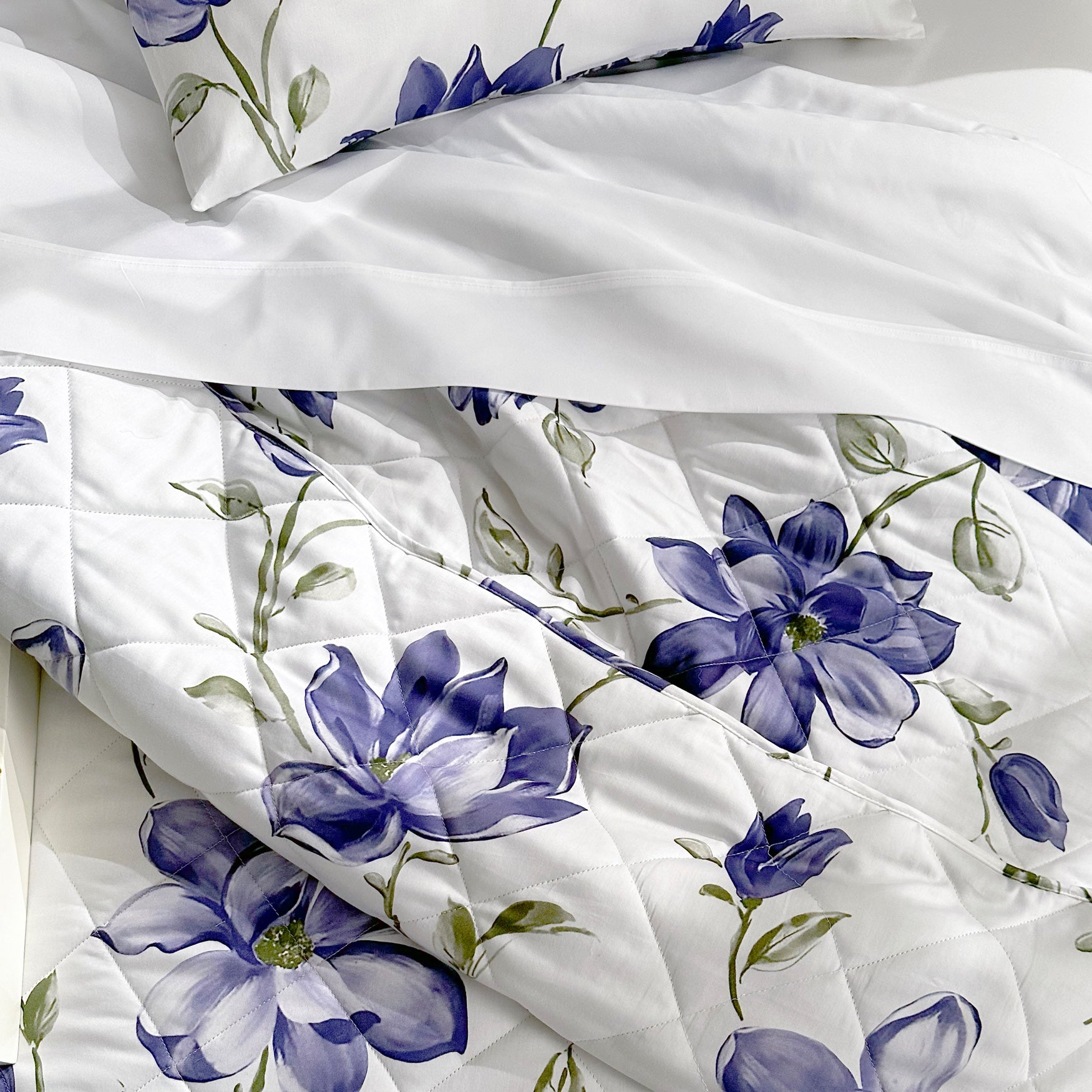 Natalie Bedspread Set image number 3