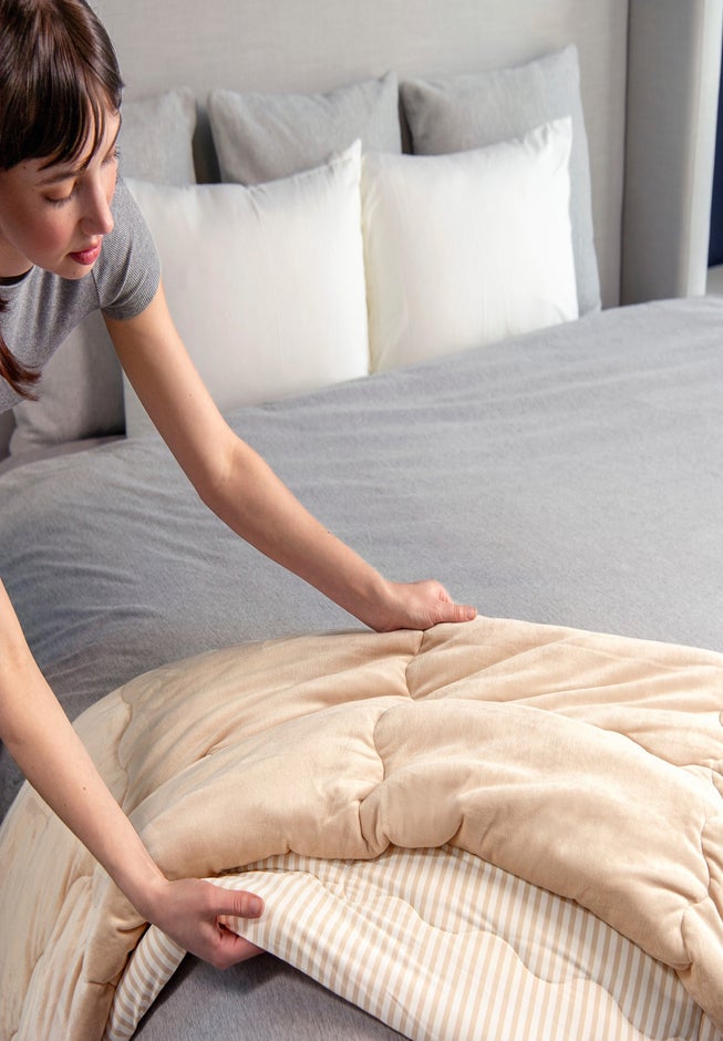 HGTV All-Seasons Throw image number 3