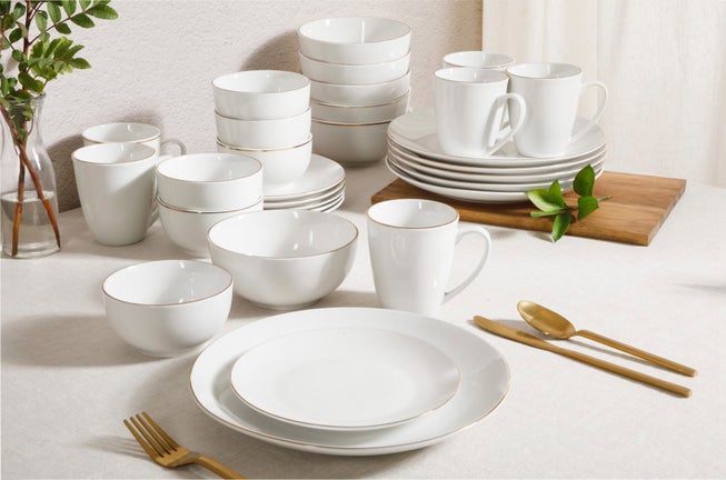 Ogalla 30-Piece Dinnerware Set with Gold Rim image number 0