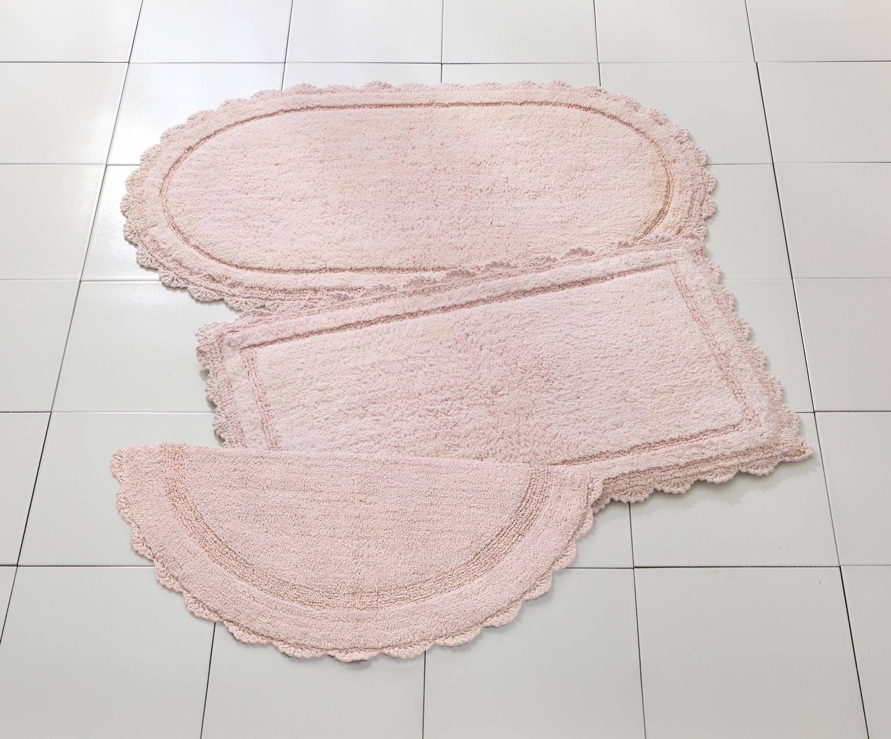 Oval Crochet Bath Mat image number 2