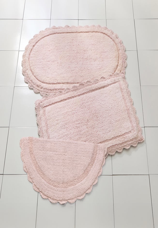 Oval Crochet Bath Mat image number 2