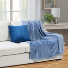  Decorative Pillow & Throw Set image number null