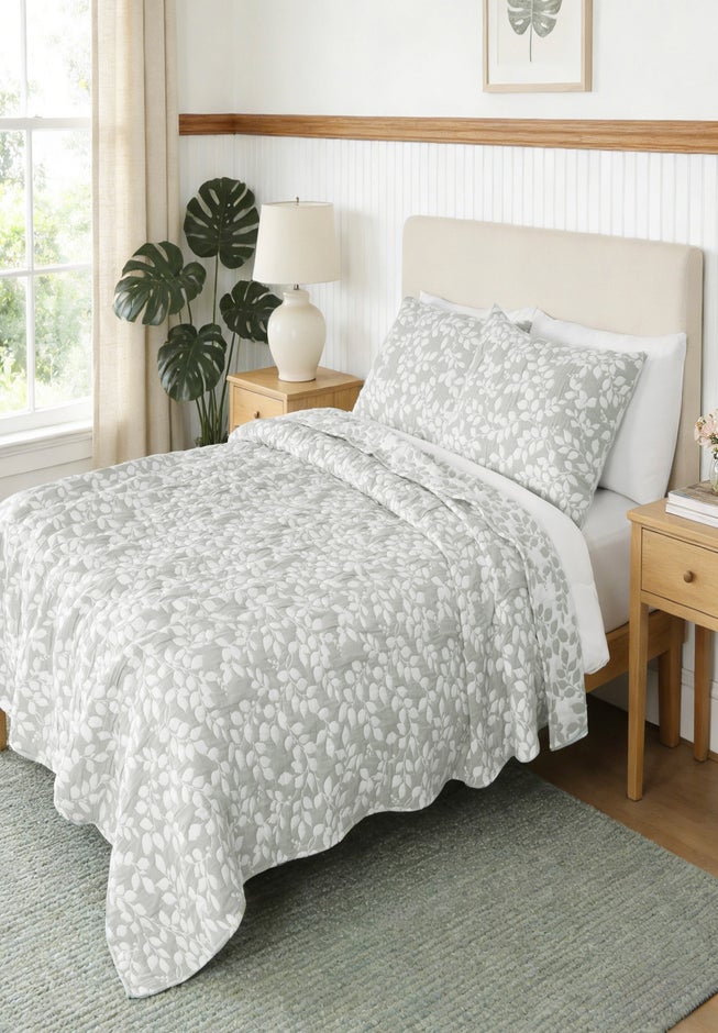LEAVES REVERSIBLE JACQUARD QUILT SET image number 1