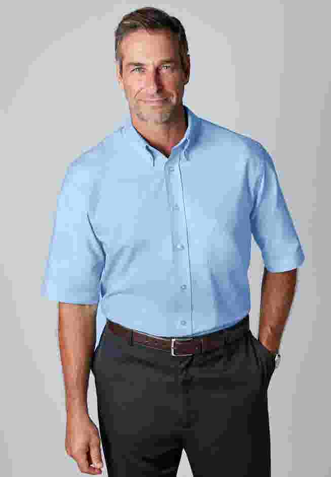 Wrinkle-Free Short-Sleeve Oxford Dress Shirt image number 4
