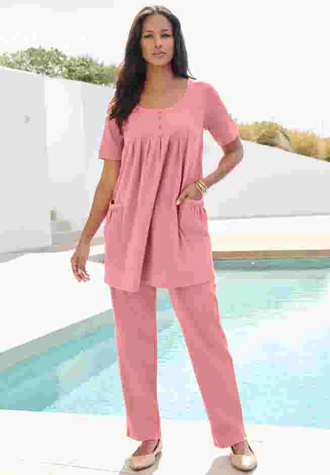 Plus Size Two Pocket Soft Knit Tunic Top image number 0