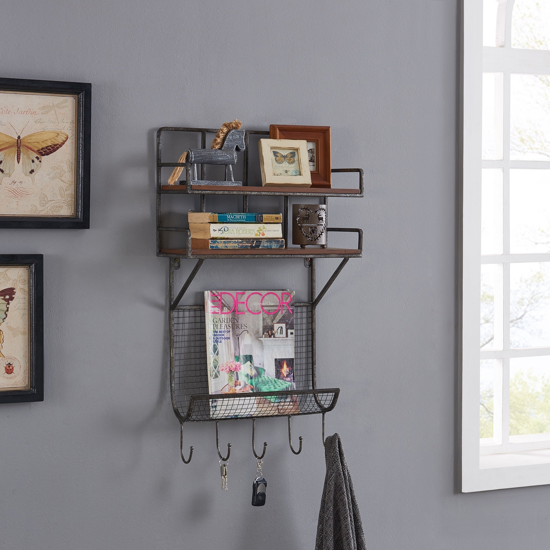 Entrance shop wall organizer