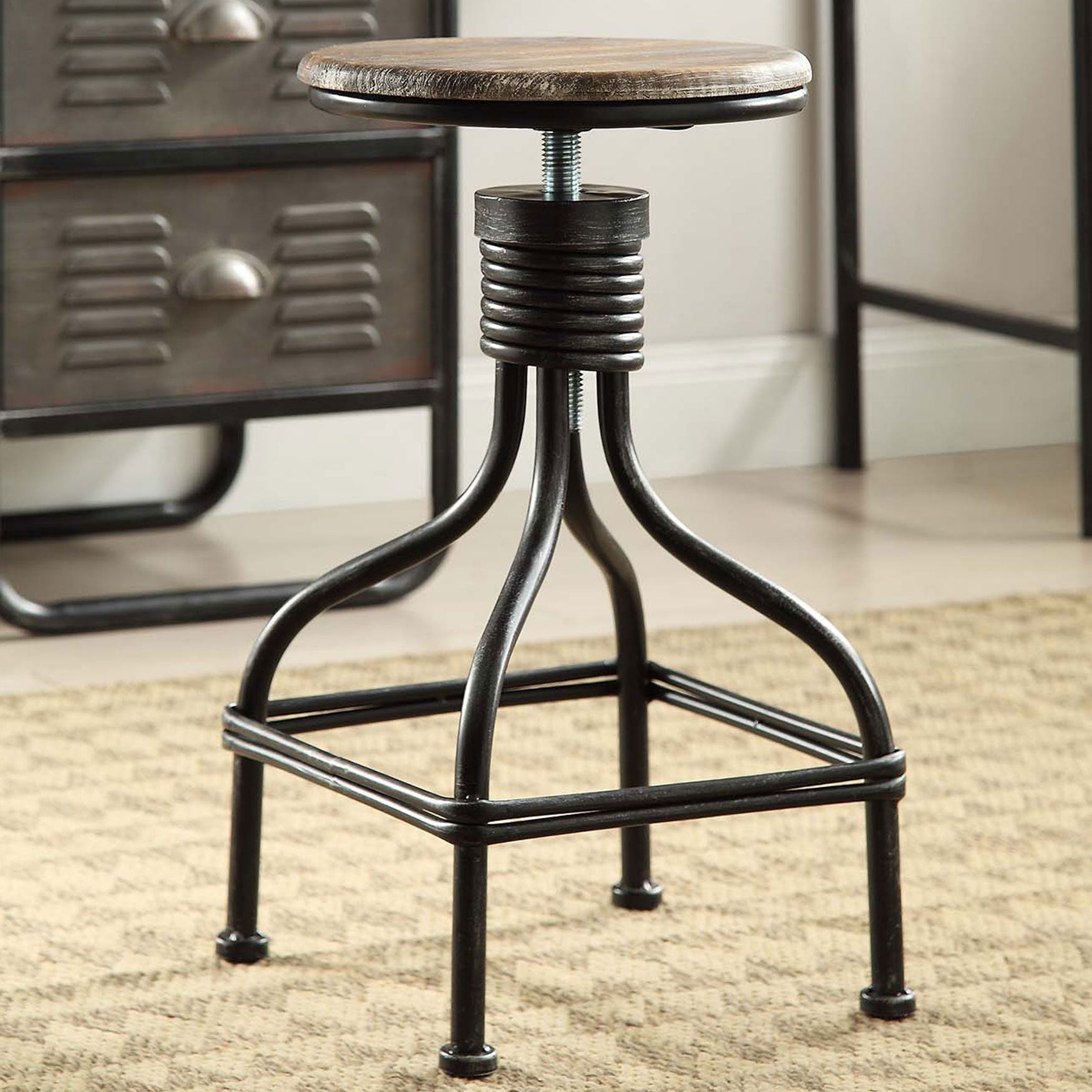 Stool with adjustable legs