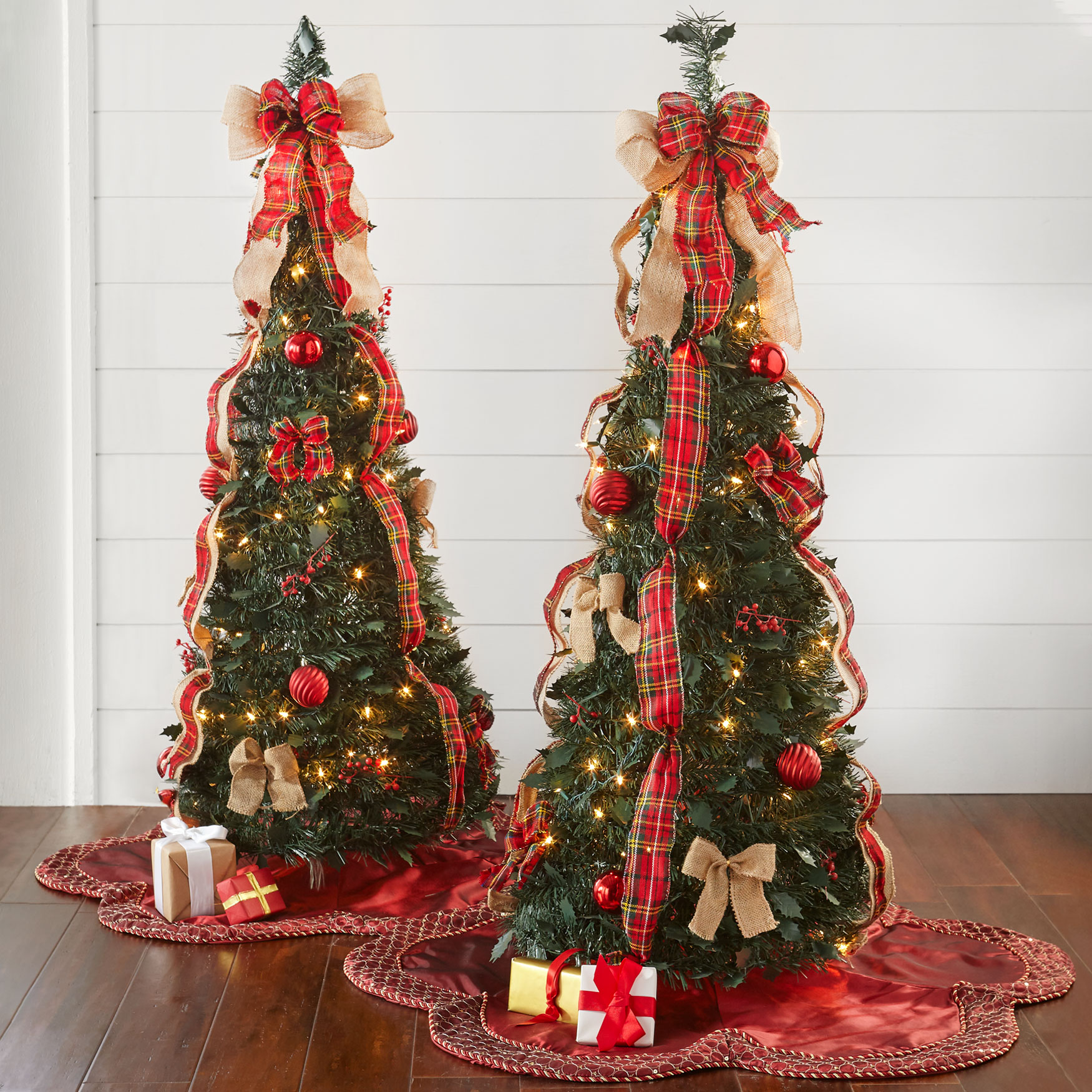BrylaneHome Fully Decorated Pre-Lit 4 1//2 Pop-Up Christmas Tree Plaid