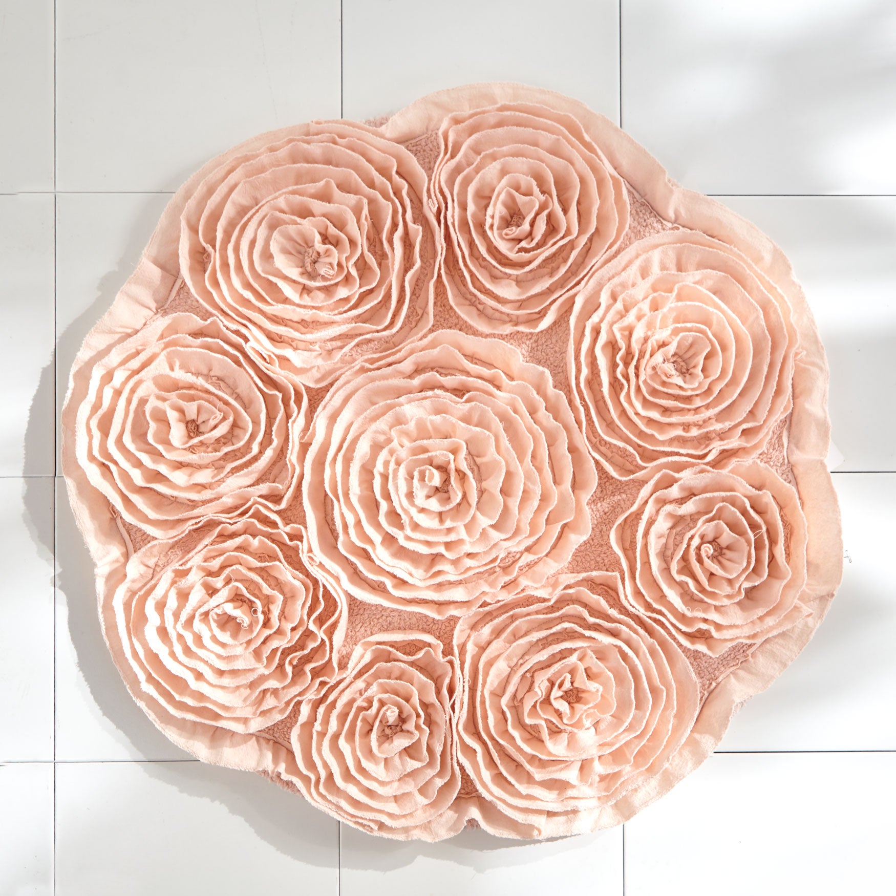 Fleur de Chic Round Bath Rug | Brylane Home (1750 x 1750 Pixel)