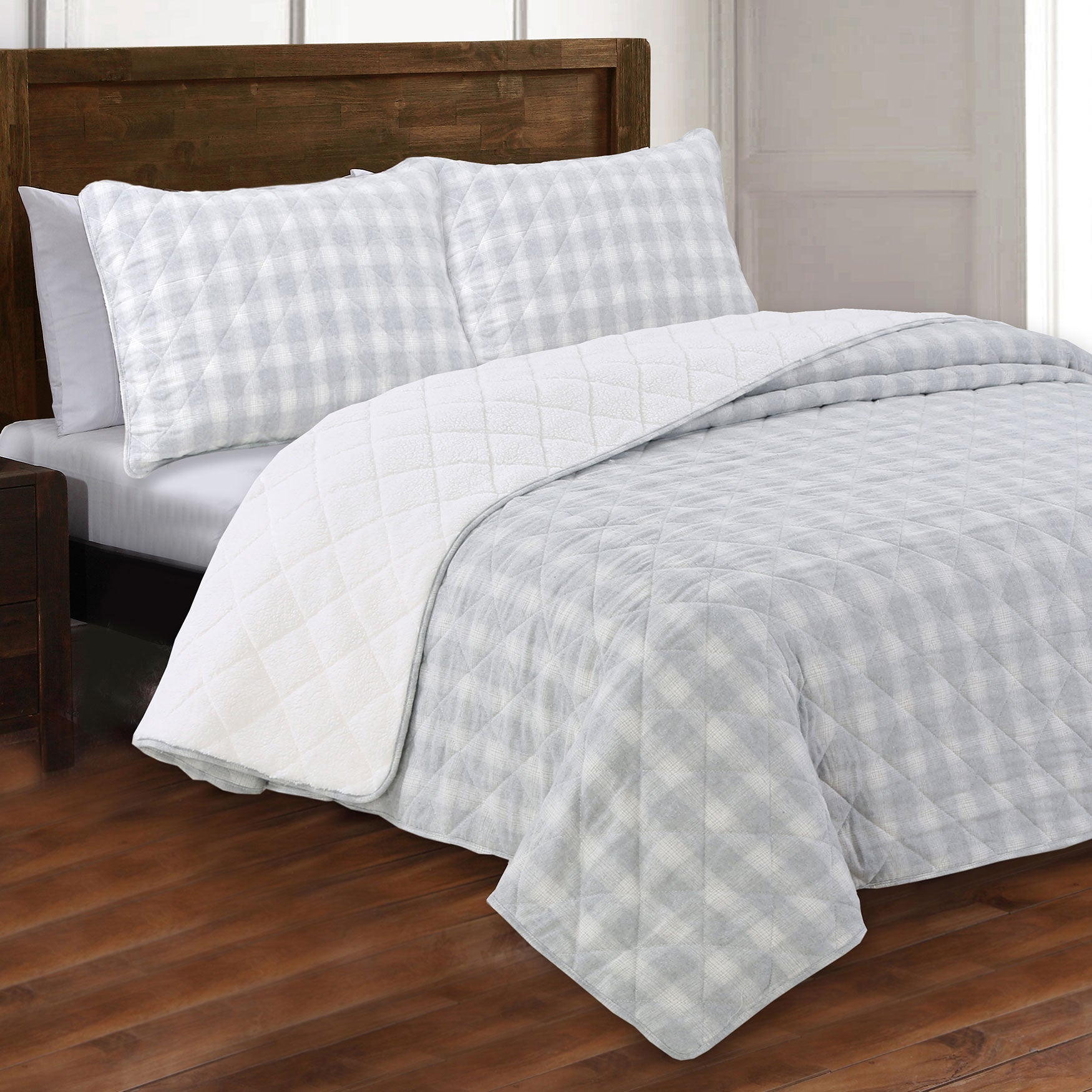 Seasonal Estate Collection Huntington Flannel Quilt Set, Gray Brylane