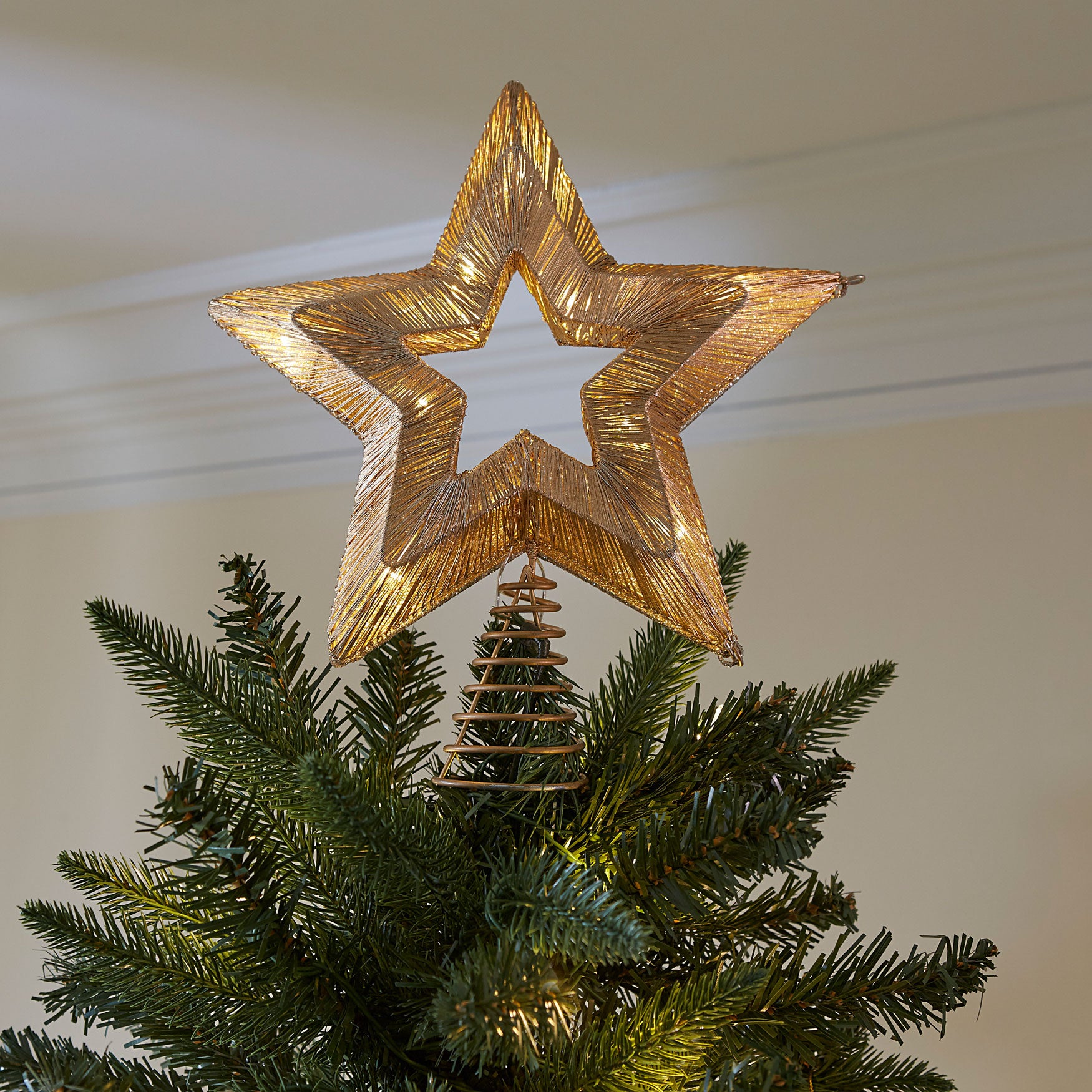 Pre Lit Star Tree Topper Plus Size Christmas Décor Brylane Home Pre Lit Star Tree Topper Gold