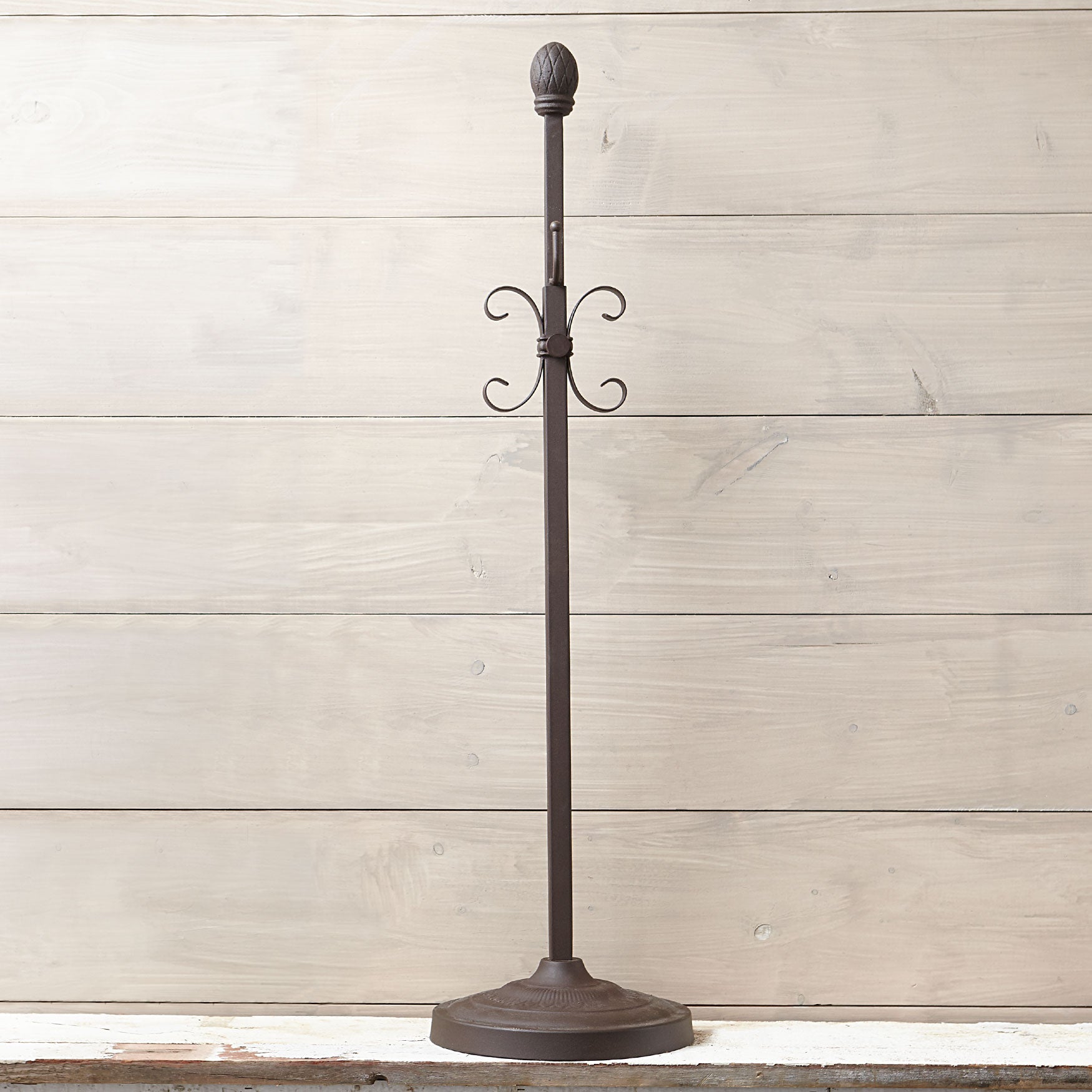 Adjustable Wreath Stand Brylane Home
